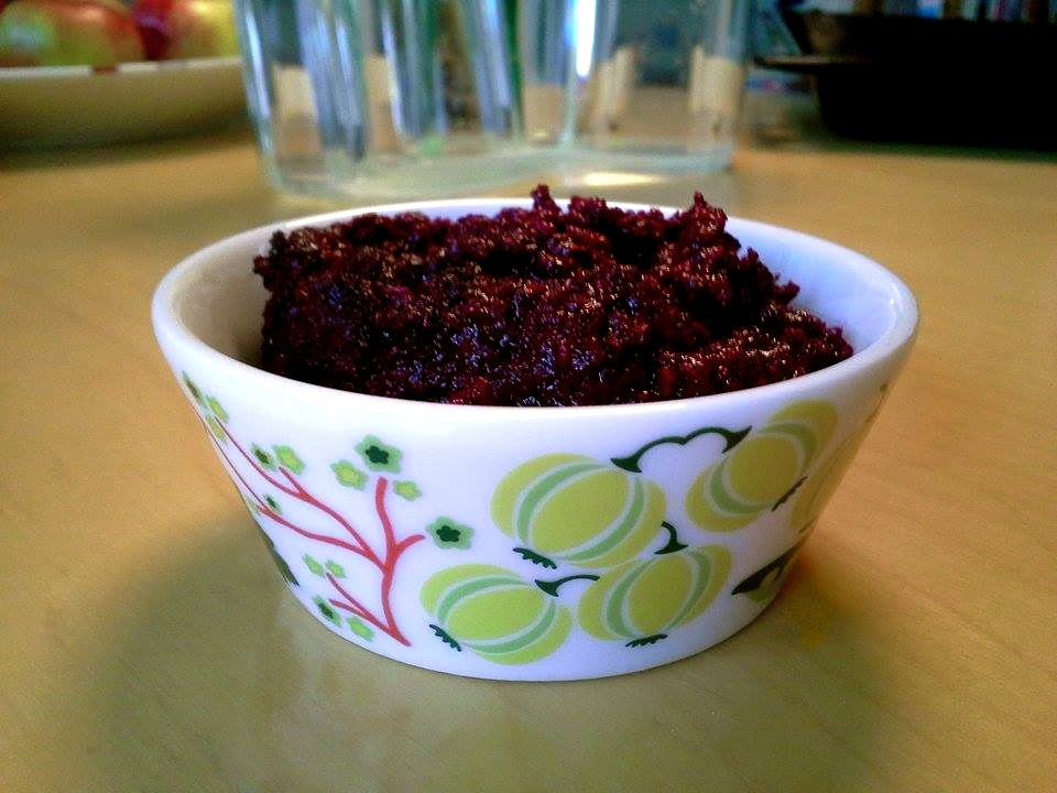 Punajuuripesto